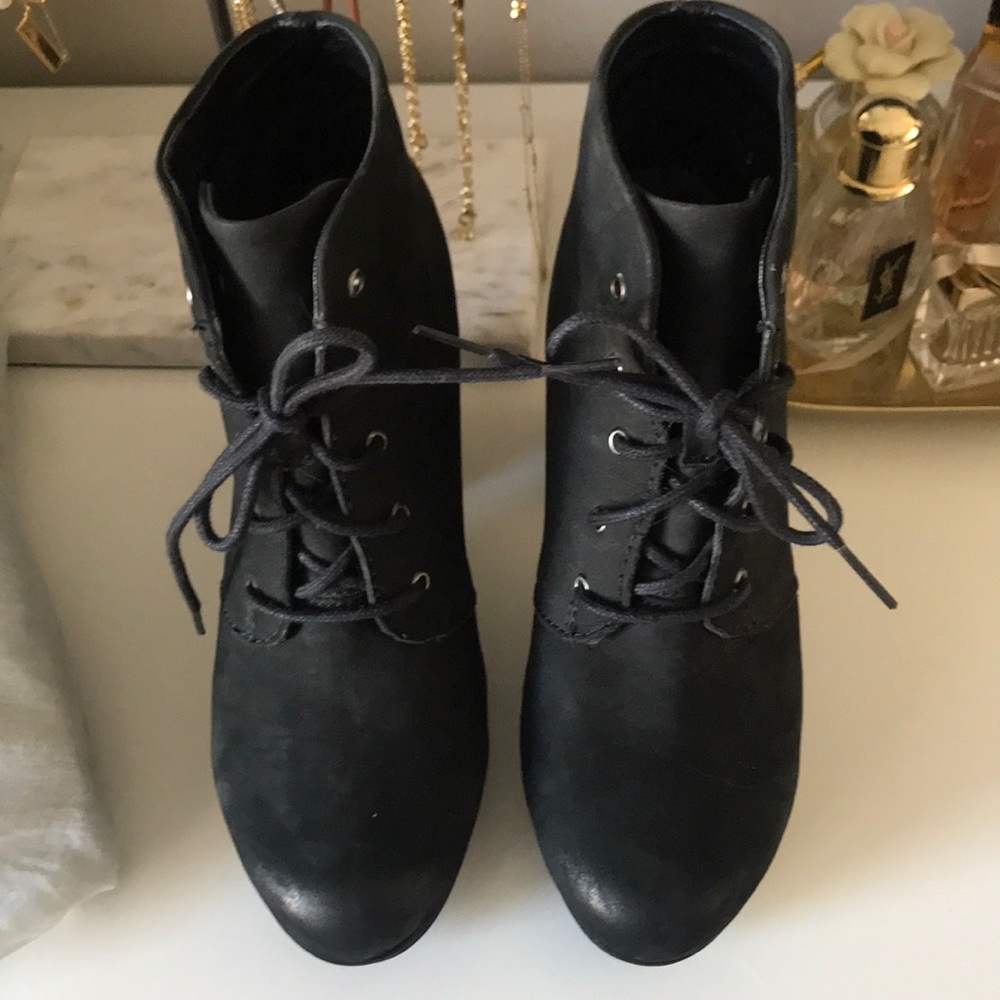 Steve Madden Black Raspy bootie